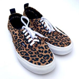 VANS Classic Canvas Low Top Skate Shoes lace up Leopard US Women’s Size 8